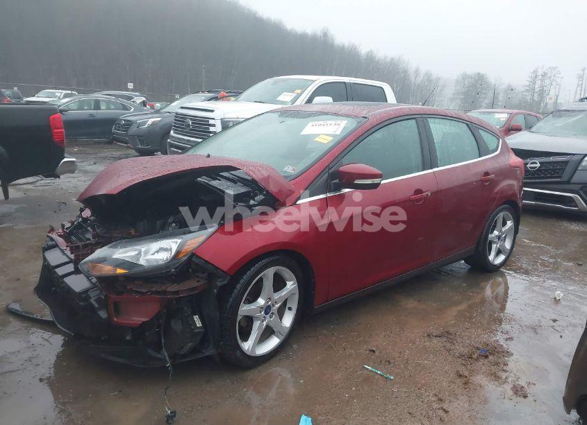 Photo 2 of 2014 Ford Focus TITANIUM (VIN 1FADP3N21EL262808)