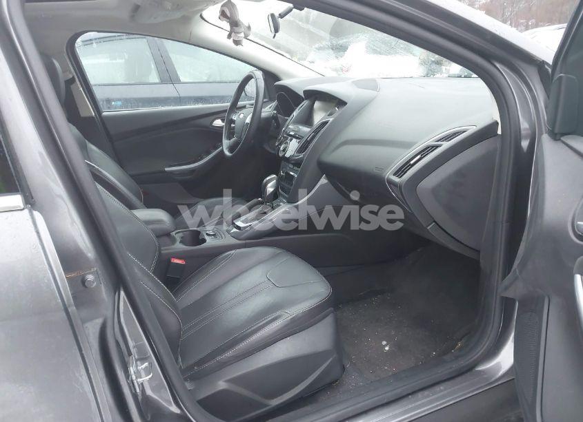 Photo 5 of 2014 Ford Focus TITANIUM (VIN 1FADP3N21EL401691)
