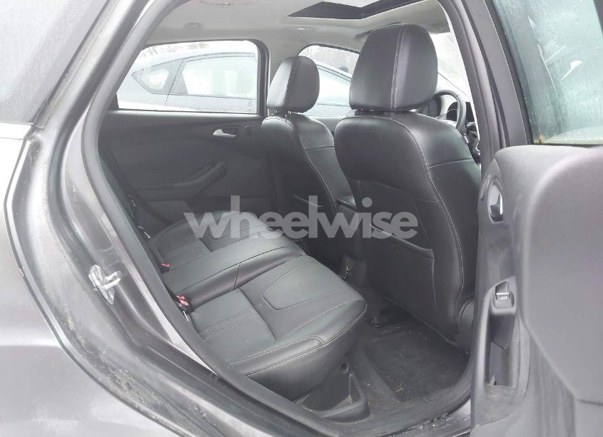 Photo 8 of 2014 Ford Focus TITANIUM (VIN 1FADP3N21EL401691)