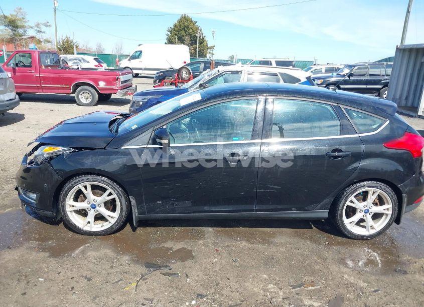 Photo 14 of 2015 Ford Focus TITANIUM (VIN 1FADP3N21FL339209)
