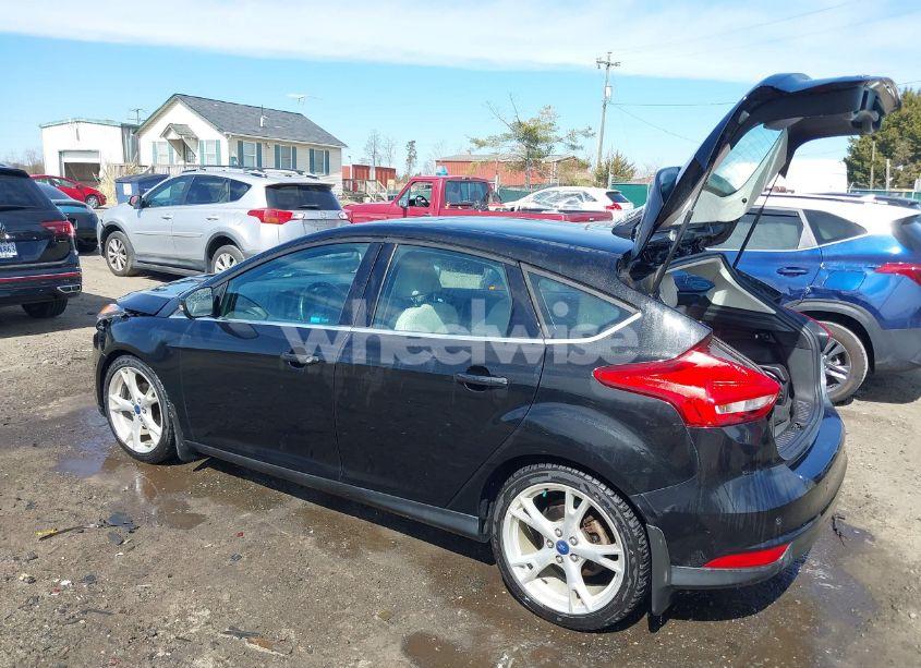 Photo 3 of 2015 Ford Focus TITANIUM (VIN 1FADP3N21FL339209)