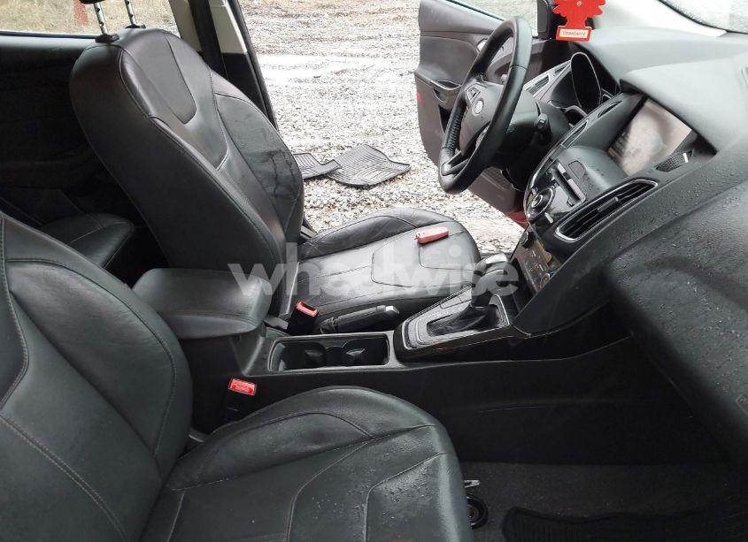 Photo 5 of 2015 Ford Focus TITANIUM (VIN 1FADP3N21FL379578)