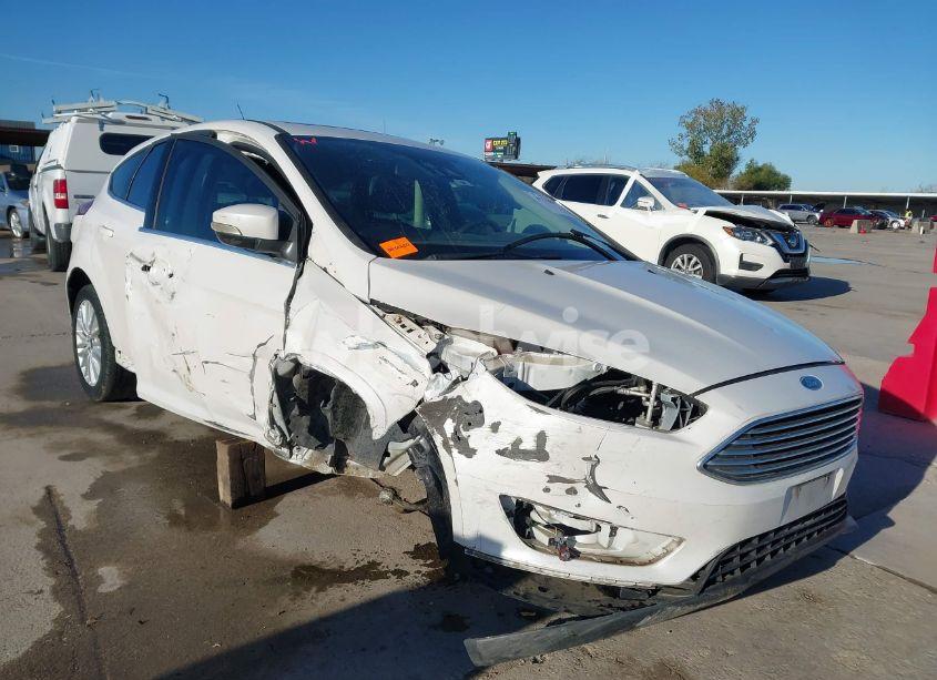 2017 Ford Focus TITANIUM (VIN 1FADP3N21HL309873) main photo