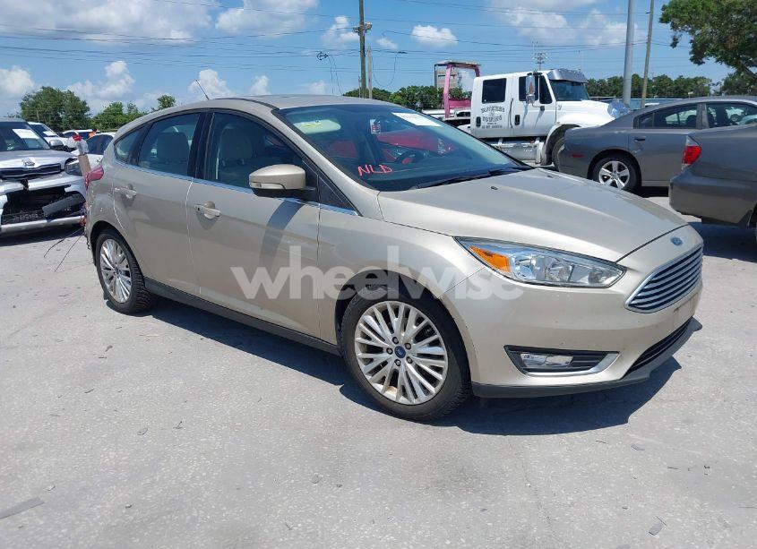2017 Ford Focus TITANIUM (VIN 1FADP3N21HL327581) main photo