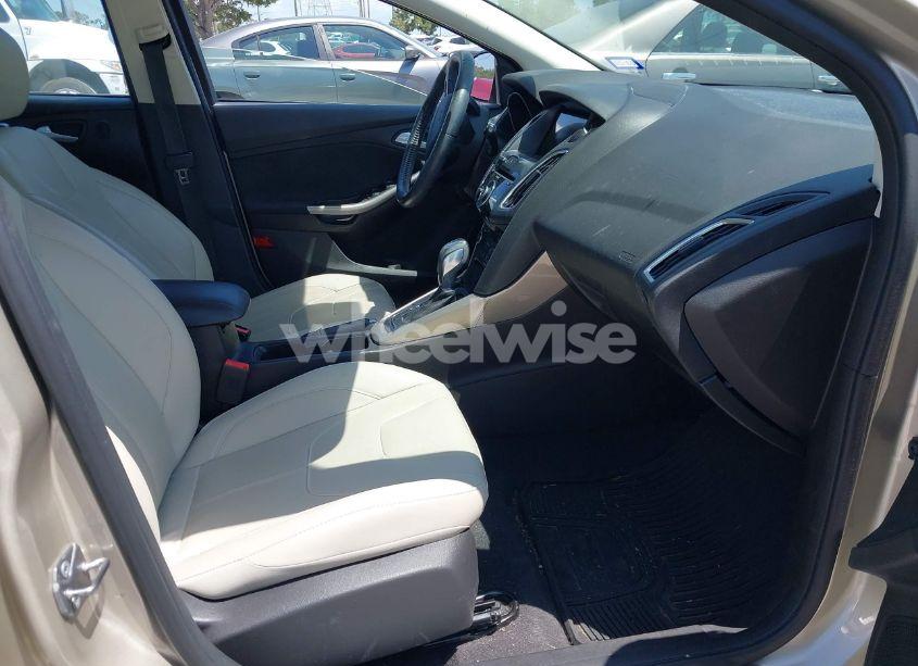 Photo 5 of 2017 Ford Focus TITANIUM (VIN 1FADP3N21HL327581)