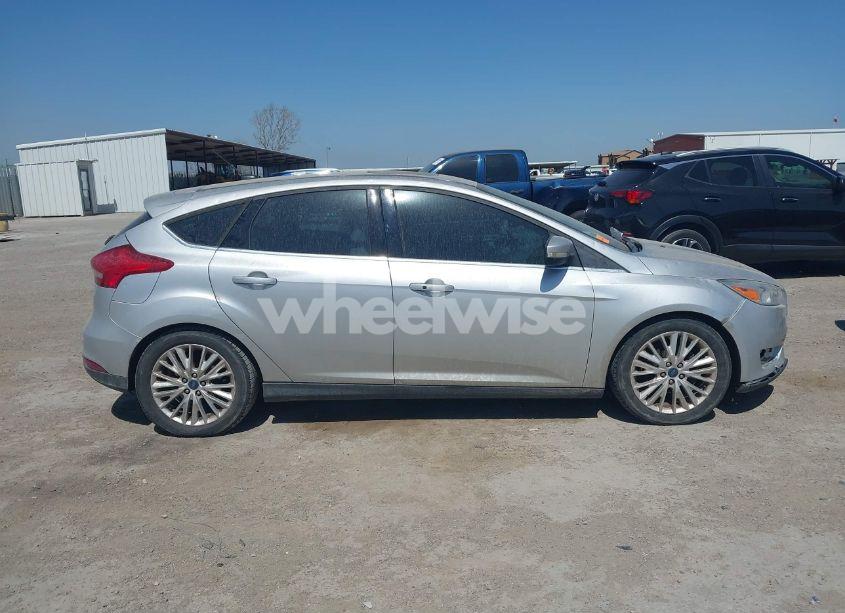 Photo 13 of 2018 Ford Focus TITANIUM (VIN 1FADP3N21JL325951)