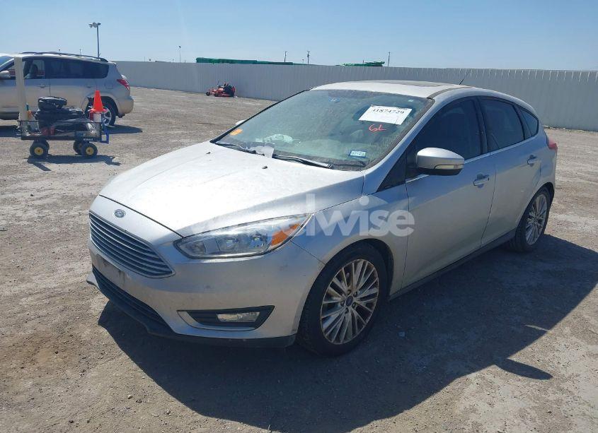 Photo 2 of 2018 Ford Focus TITANIUM (VIN 1FADP3N21JL325951)