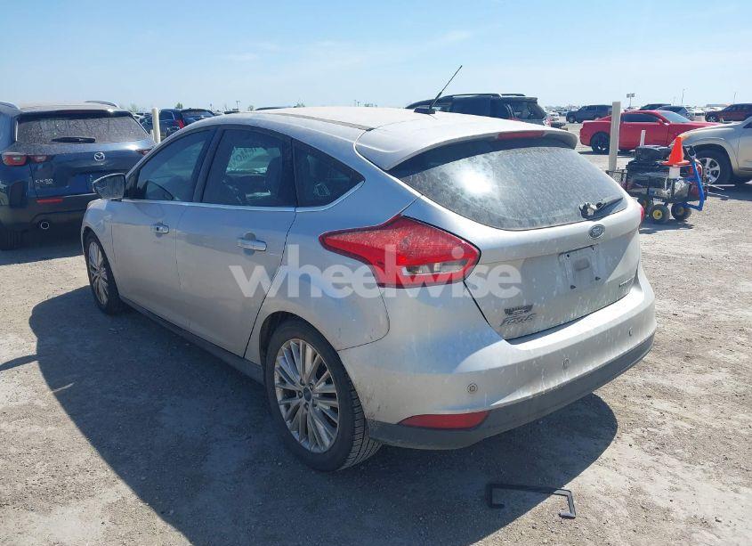 Photo 3 of 2018 Ford Focus TITANIUM (VIN 1FADP3N21JL325951)