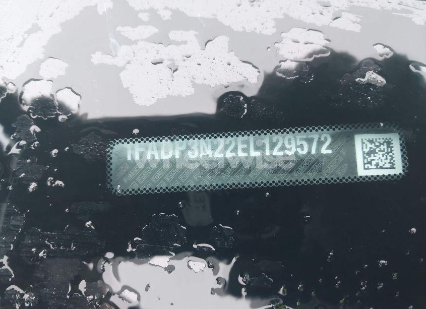 Photo 9 of 2014 Ford Focus TITANIUM (VIN 1FADP3N22EL129572)