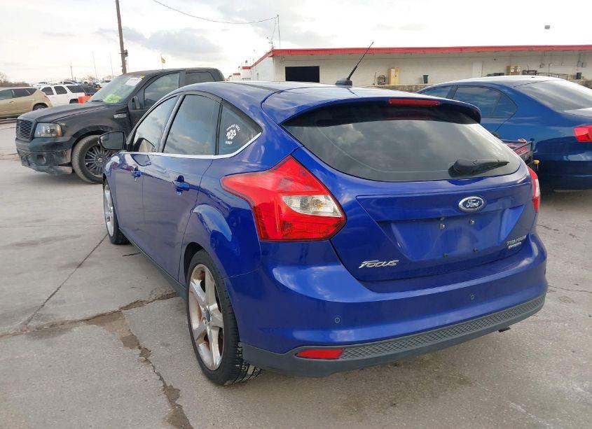 Photo 3 of 2014 Ford Focus TITANIUM (VIN 1FADP3N22EL195894)