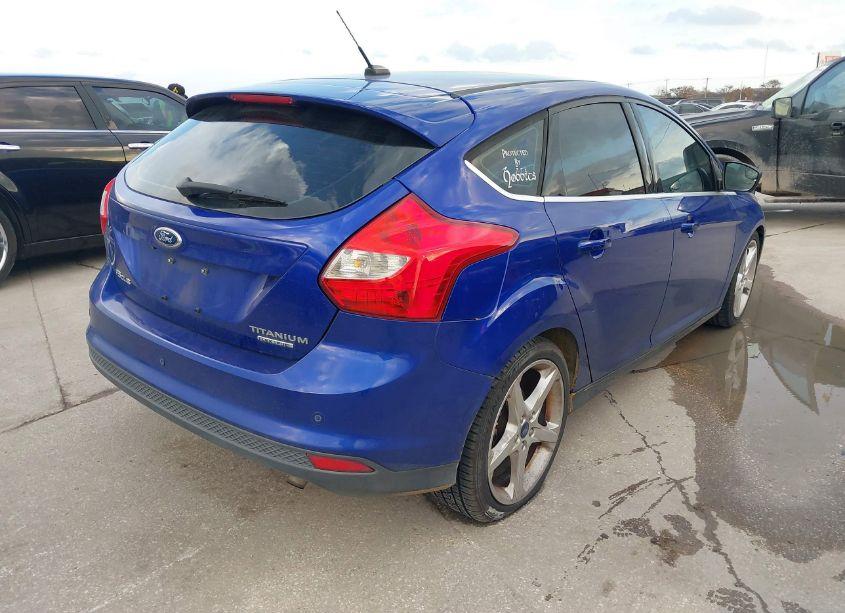 Photo 4 of 2014 Ford Focus TITANIUM (VIN 1FADP3N22EL195894)