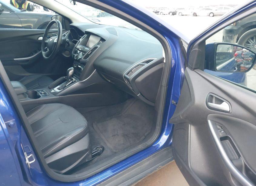 Photo 5 of 2014 Ford Focus TITANIUM (VIN 1FADP3N22EL195894)