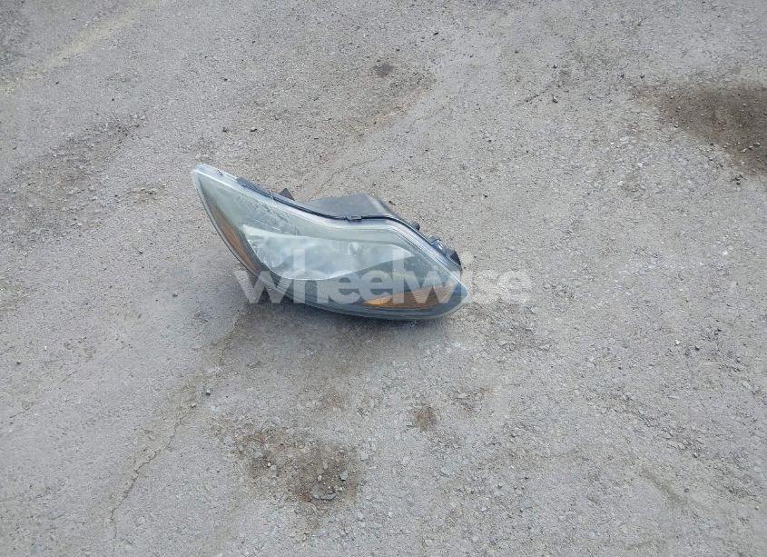 Photo 12 of 2014 Ford Focus TITANIUM (VIN 1FADP3N22EL298362)