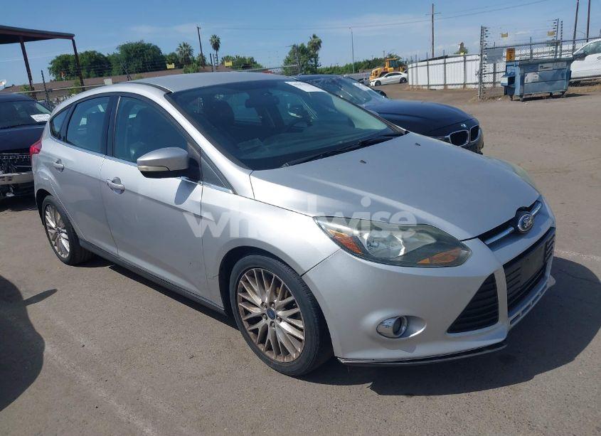 2014 Ford Focus TITANIUM (VIN 1FADP3N22EL317329) main photo