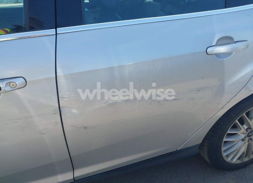 Photo 13 of 2014 Ford Focus TITANIUM (VIN 1FADP3N22EL317329)