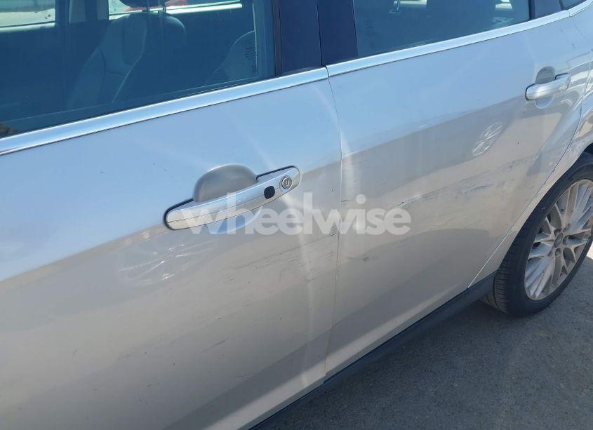 Photo 6 of 2014 Ford Focus TITANIUM (VIN 1FADP3N22EL317329)