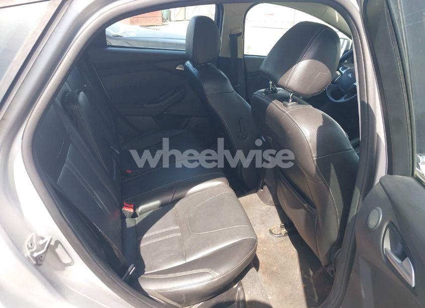 Photo 8 of 2014 Ford Focus TITANIUM (VIN 1FADP3N22EL317329)