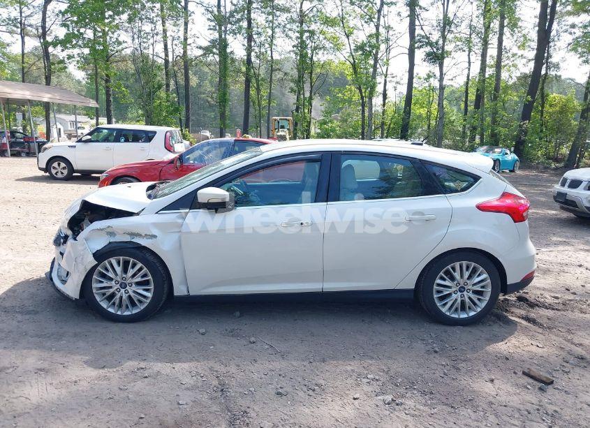 Photo 14 of 2016 Ford Focus TITANIUM (VIN 1FADP3N22GL239282)