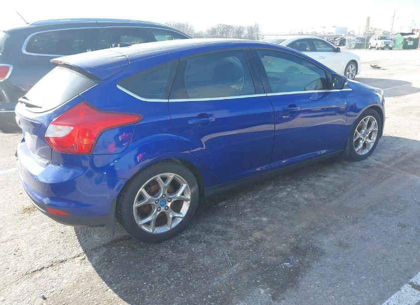 Photo 4 of 2013 Ford Focus TITANIUM (VIN 1FADP3N23DL242834)
