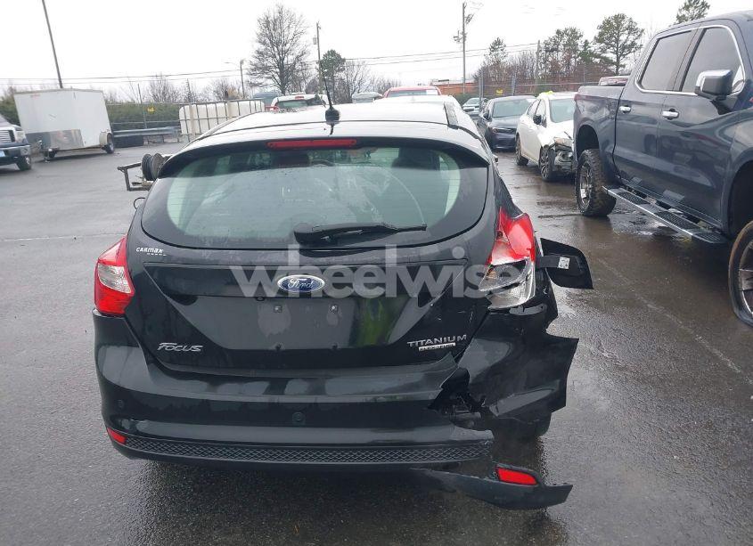 Photo 16 of 2014 Ford Focus TITANIUM (VIN 1FADP3N23EL152603)