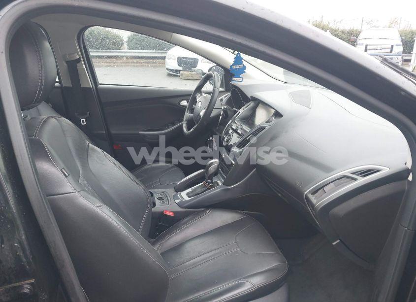 Photo 5 of 2014 Ford Focus TITANIUM (VIN 1FADP3N23EL152603)