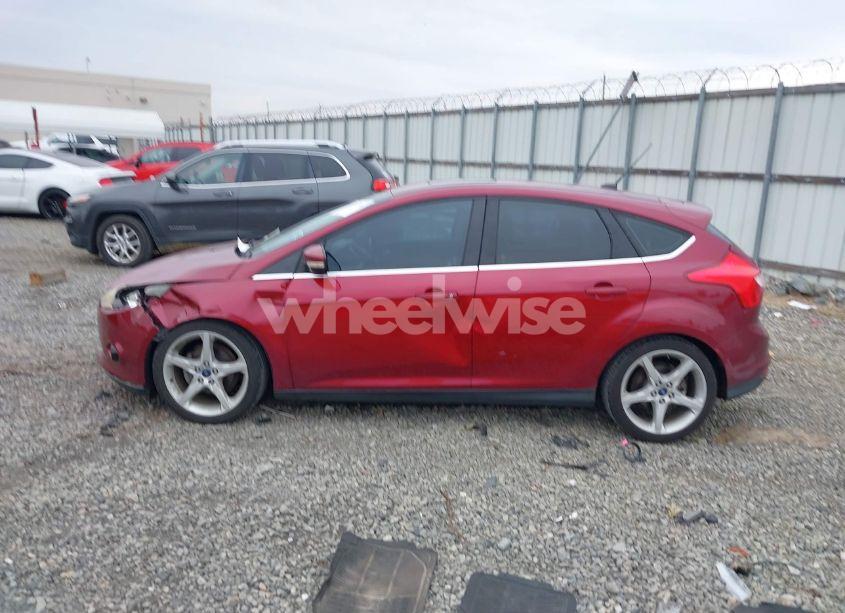 Photo 14 of 2014 Ford Focus TITANIUM (VIN 1FADP3N23EL166033)