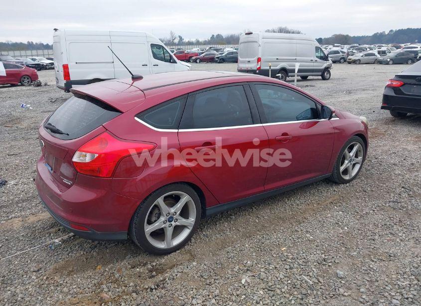 Photo 4 of 2014 Ford Focus TITANIUM (VIN 1FADP3N23EL166033)