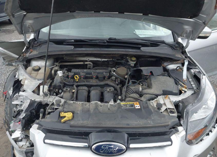 Photo 10 of 2014 Ford Focus TITANIUM (VIN 1FADP3N23EL179817)