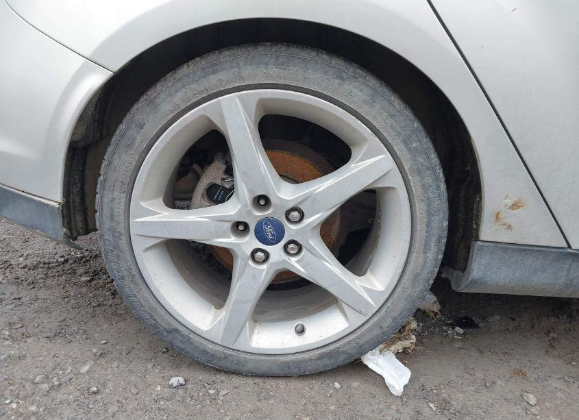 Photo 12 of 2014 Ford Focus TITANIUM (VIN 1FADP3N23EL179817)