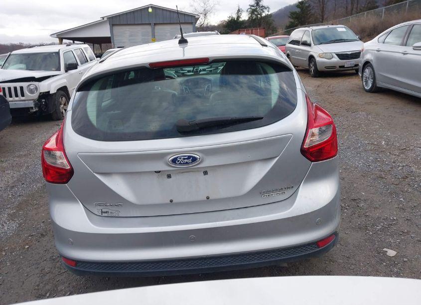 Photo 17 of 2014 Ford Focus TITANIUM (VIN 1FADP3N23EL179817)