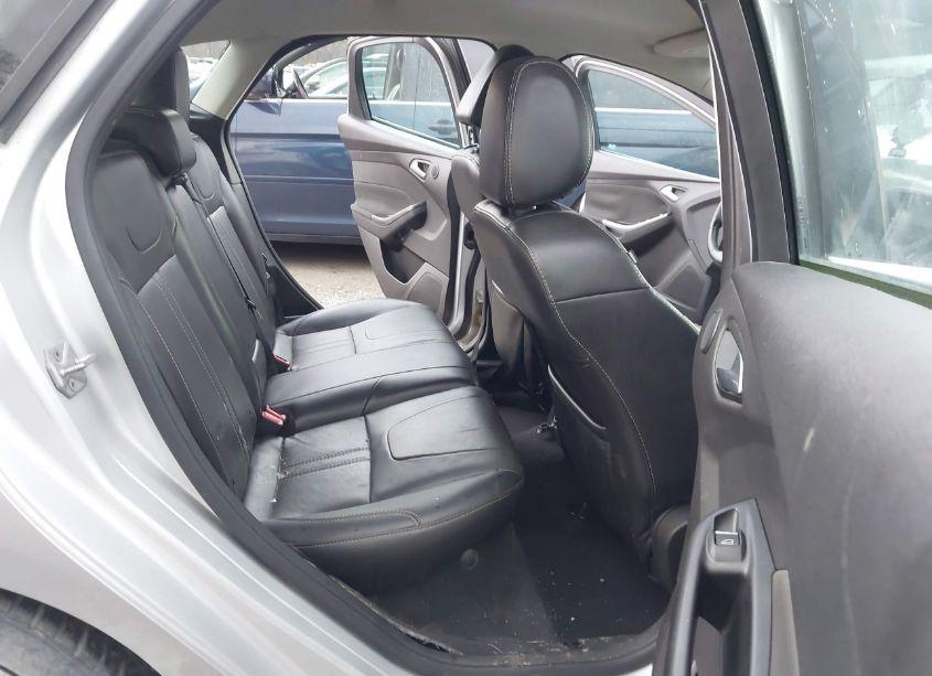 Photo 8 of 2014 Ford Focus TITANIUM (VIN 1FADP3N23EL179817)