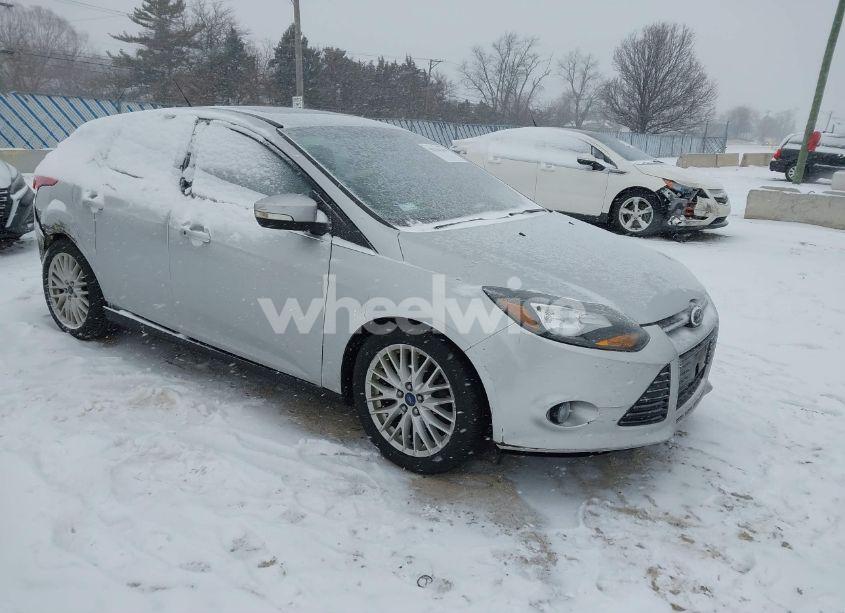 2014 Ford Focus TITANIUM (VIN 1FADP3N23EL207597) main photo