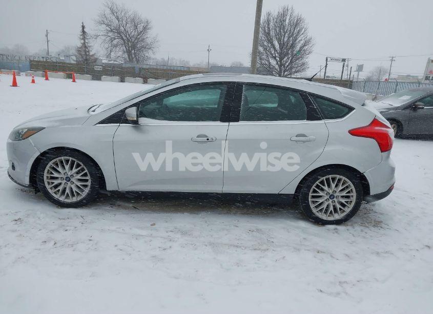 Photo 14 of 2014 Ford Focus TITANIUM (VIN 1FADP3N23EL207597)
