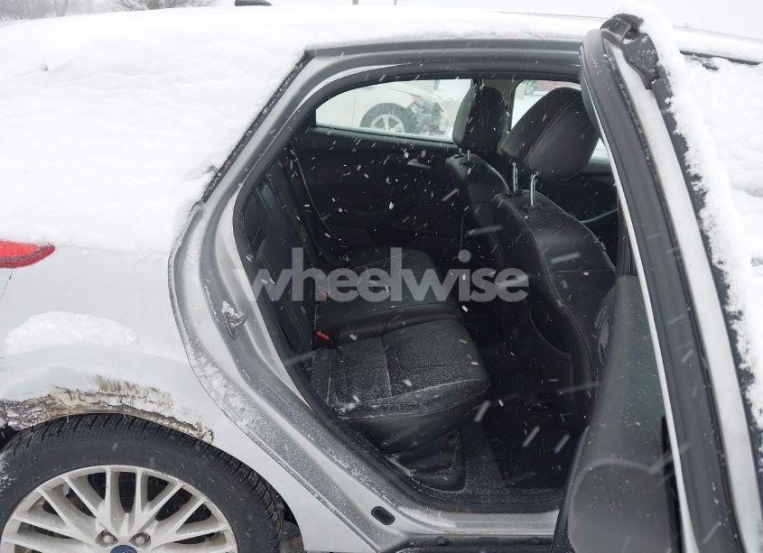 Photo 8 of 2014 Ford Focus TITANIUM (VIN 1FADP3N23EL207597)