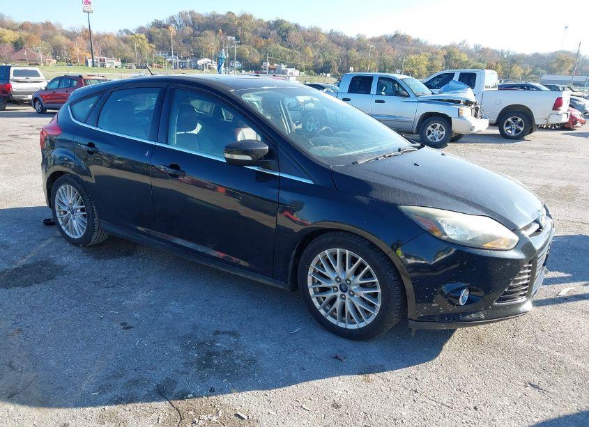 2014 Ford Focus TITANIUM (VIN 1FADP3N23EL279710) main photo