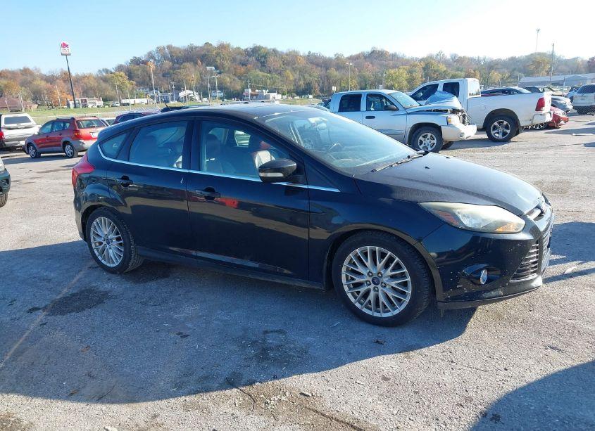 Photo 13 of 2014 Ford Focus TITANIUM (VIN 1FADP3N23EL279710)
