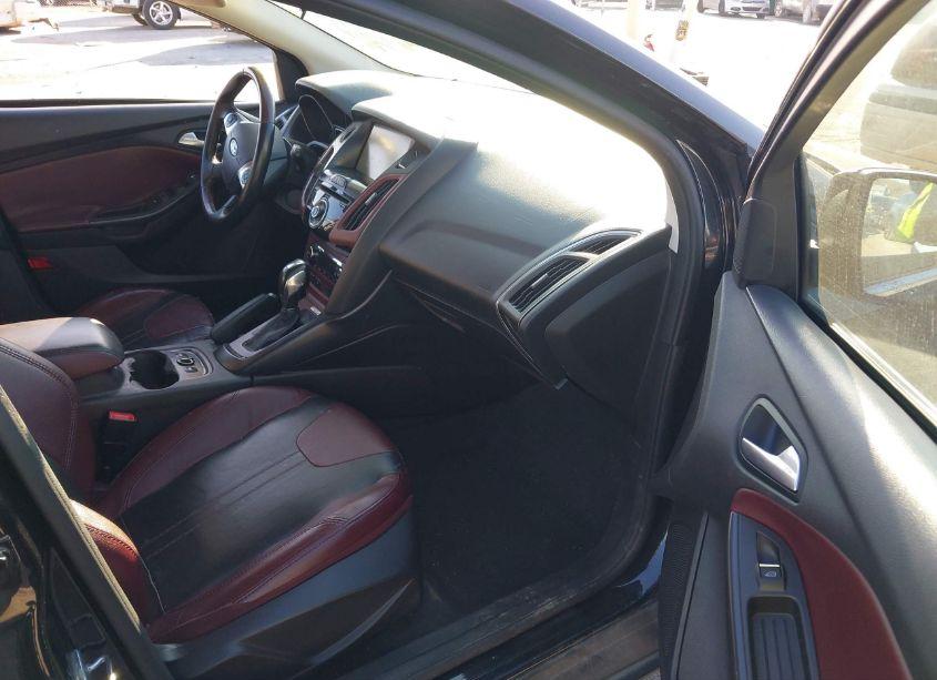 Photo 5 of 2014 Ford Focus TITANIUM (VIN 1FADP3N23EL279710)