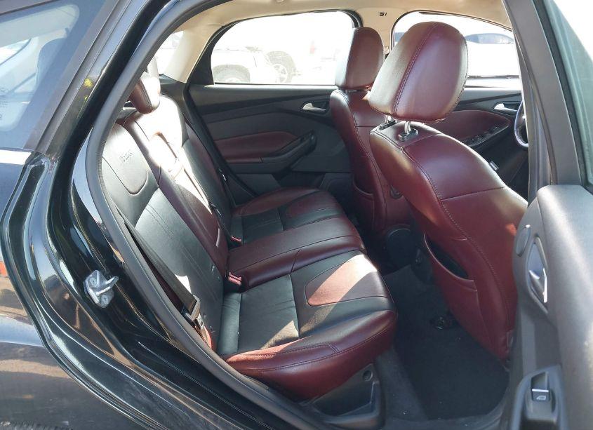 Photo 8 of 2014 Ford Focus TITANIUM (VIN 1FADP3N23EL279710)