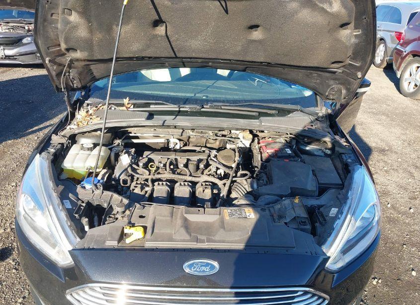 Photo 10 of 2015 Ford Focus TITANIUM (VIN 1FADP3N23FL285427)