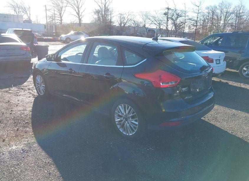 Photo 3 of 2015 Ford Focus TITANIUM (VIN 1FADP3N23FL285427)