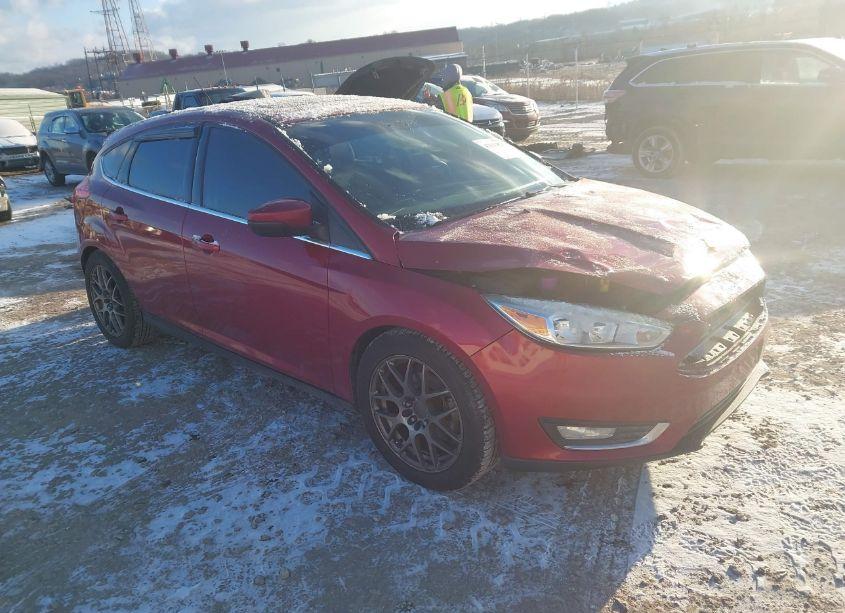 2015 Ford Focus TITANIUM (VIN 1FADP3N23FL322363) main photo