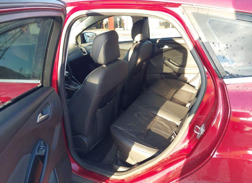 Photo 8 of 2015 Ford Focus TITANIUM (VIN 1FADP3N23FL322363)