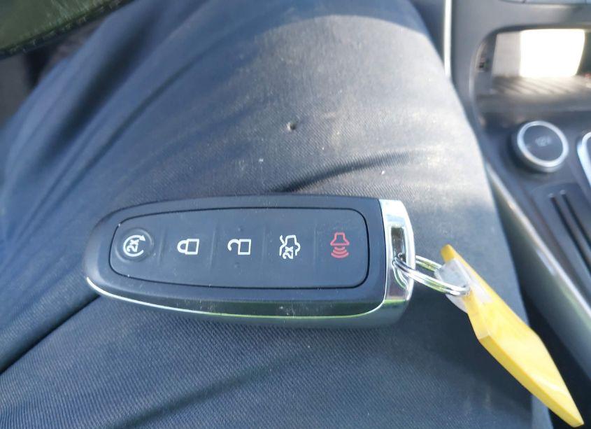 Photo 11 of 2016 Ford Focus TITANIUM (VIN 1FADP3N23GL295411)