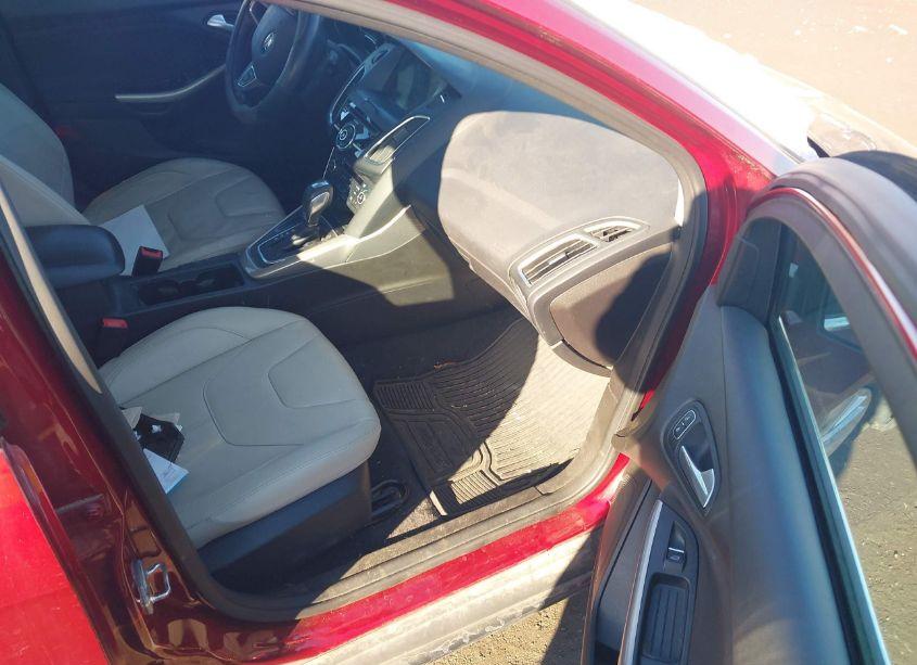 Photo 5 of 2016 Ford Focus TITANIUM (VIN 1FADP3N23GL295411)