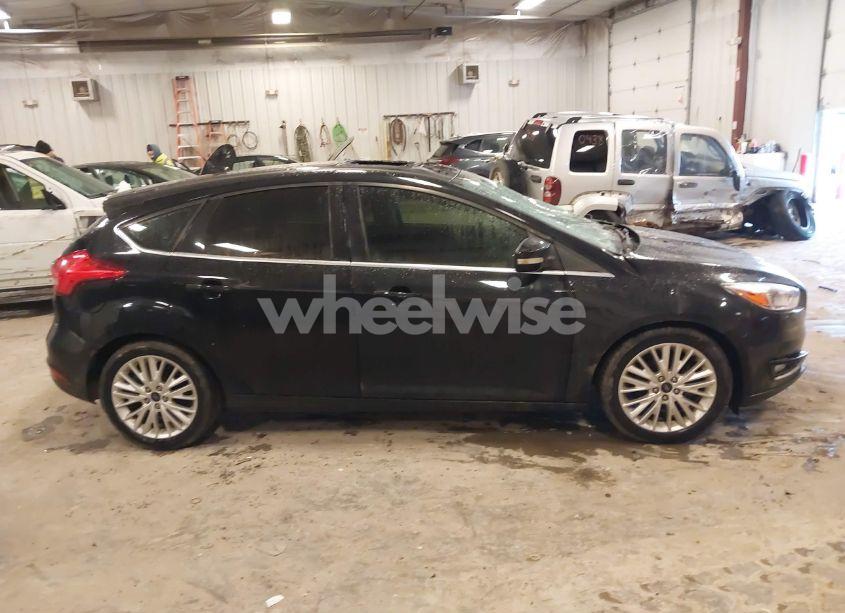 Photo 13 of 2017 Ford Focus TITANIUM (VIN 1FADP3N23HL279629)