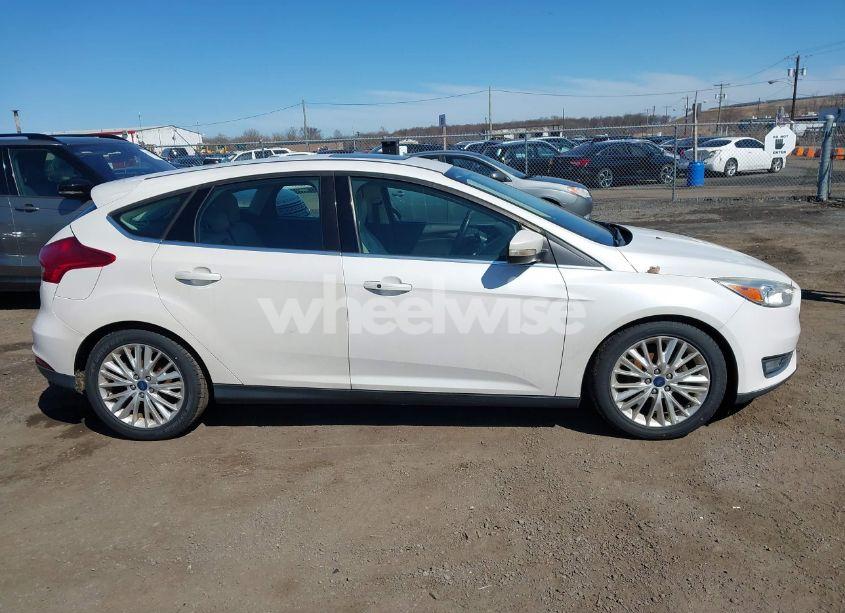Photo 13 of 2017 Ford Focus TITANIUM (VIN 1FADP3N23HL287195)