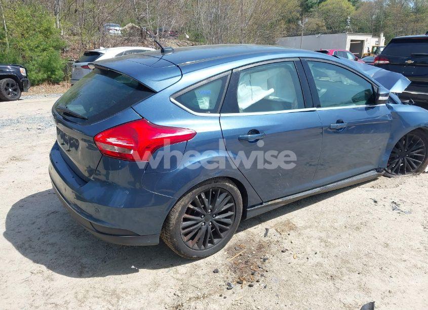 Photo 4 of 2018 Ford Focus TITANIUM (VIN 1FADP3N23JL280589)