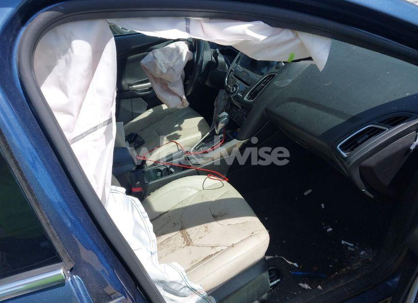 Photo 5 of 2018 Ford Focus TITANIUM (VIN 1FADP3N23JL280589)