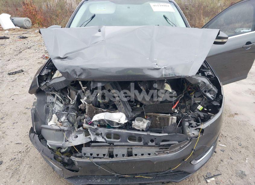 Photo 10 of 2018 Ford Focus TITANIUM (VIN 1FADP3N23JL289244)
