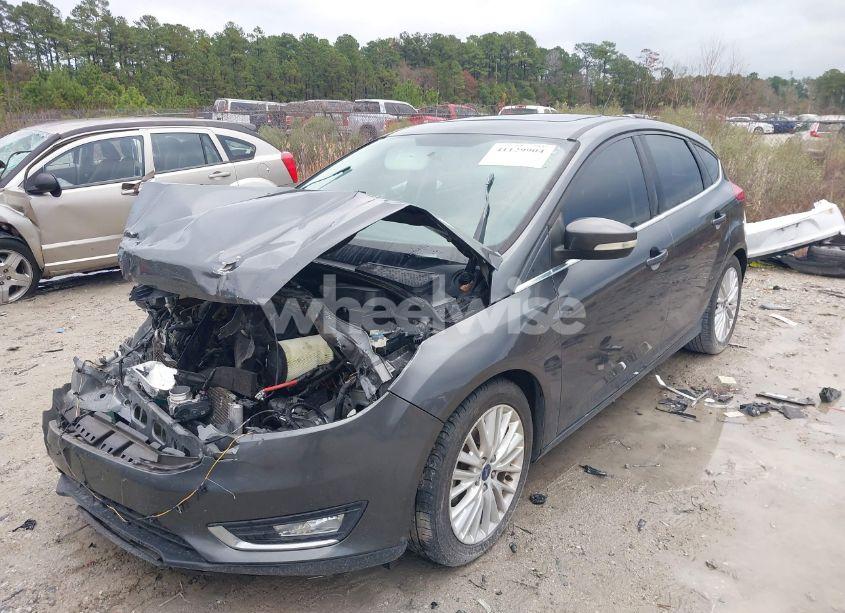 Photo 2 of 2018 Ford Focus TITANIUM (VIN 1FADP3N23JL289244)